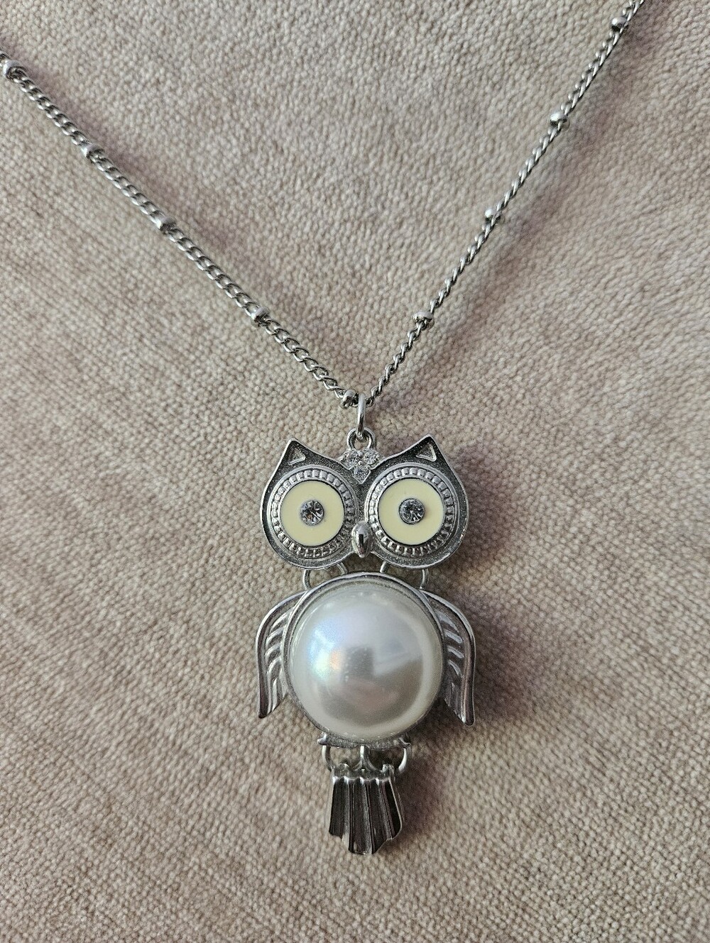 Ricki's owl pendant necklace